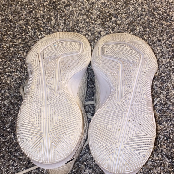 Nike Zoom Hyper Speed Court Volleyball Shoes - Picture 6 of 6